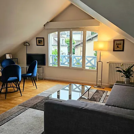 Esprit Loft Centre Apartment Rueil-Malmaison
